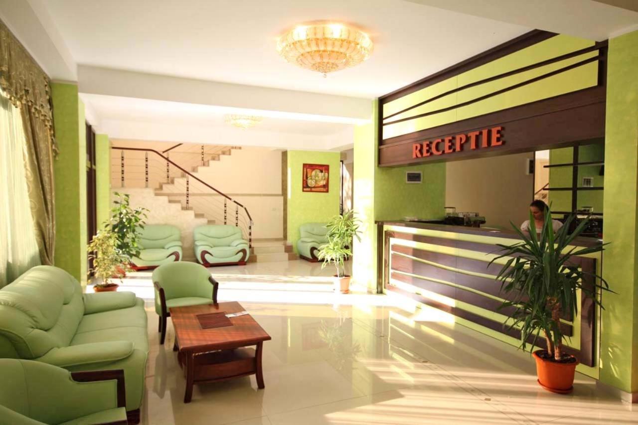 Hotel Ibiza Eforie Nord Buitenkant foto