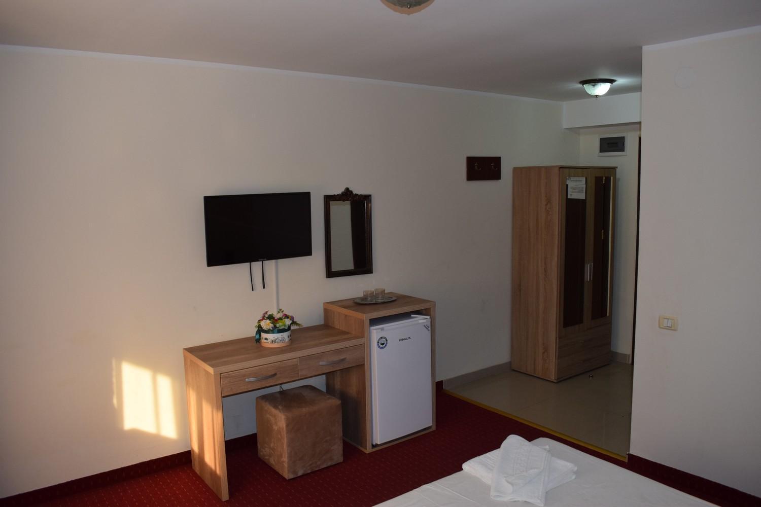 Hotel Ibiza Eforie Nord Buitenkant foto